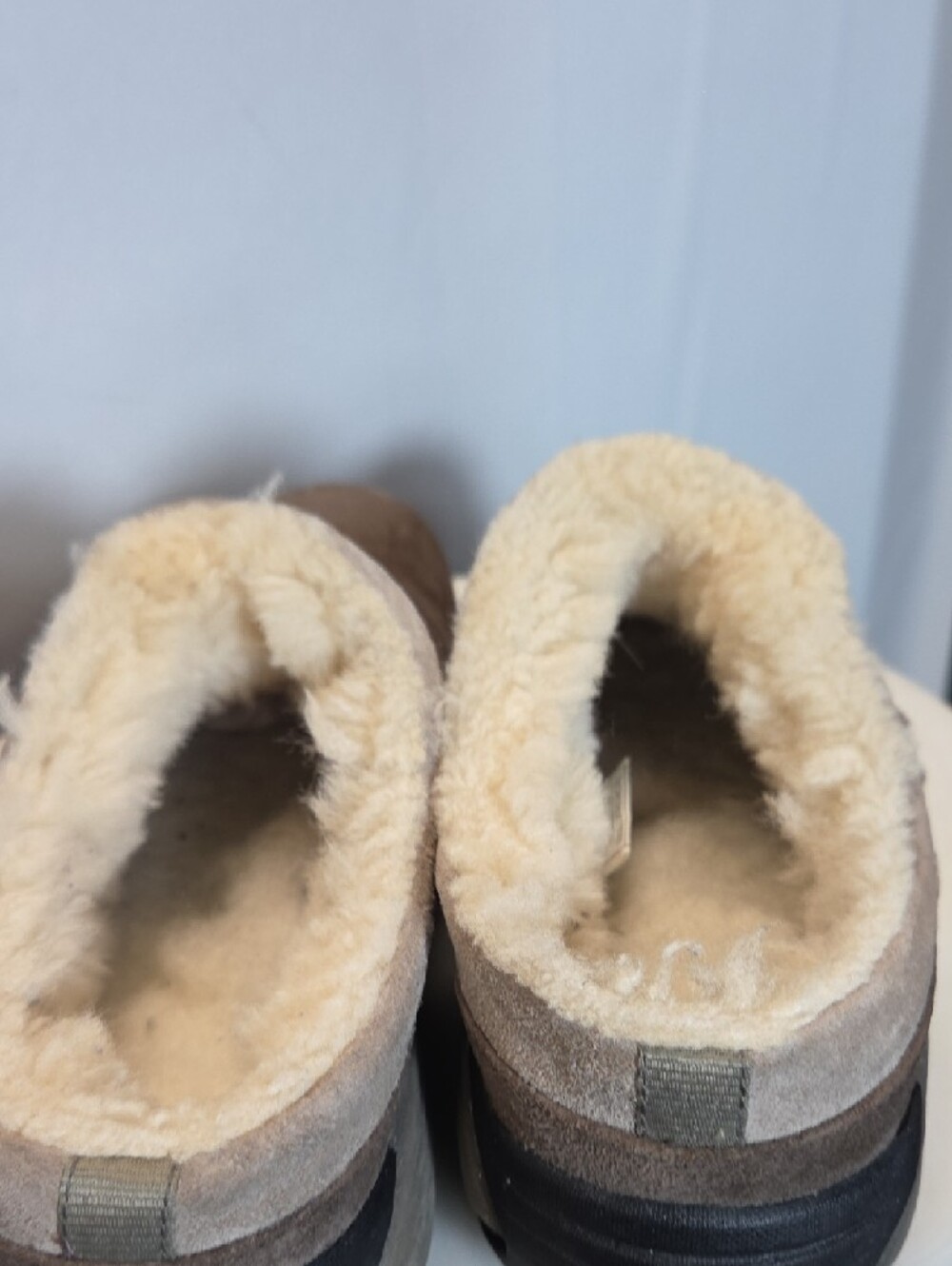 Merrell Taupe Suede Slip-On Clogs with Cream Fleece Lining Size 8 - Picture 6 of 8